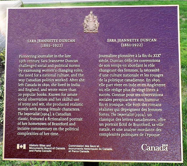 Plaque Photo