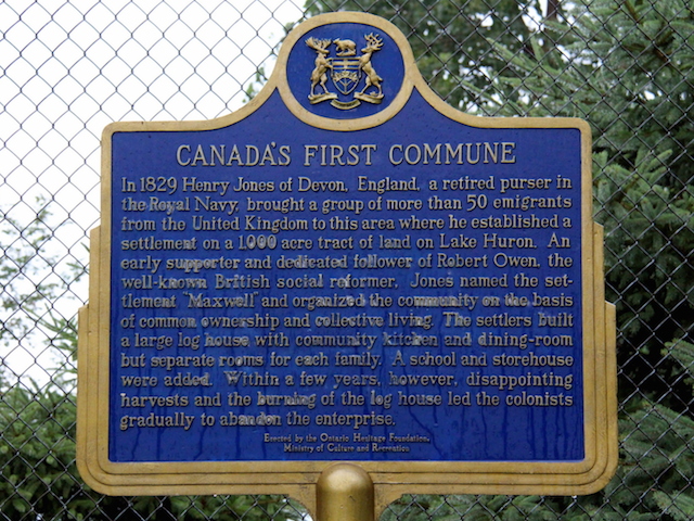 Plaque Photo