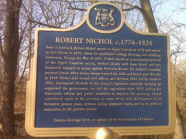 Plaque Photo