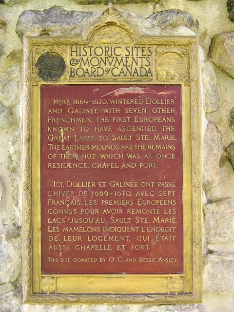 Plaque Photo