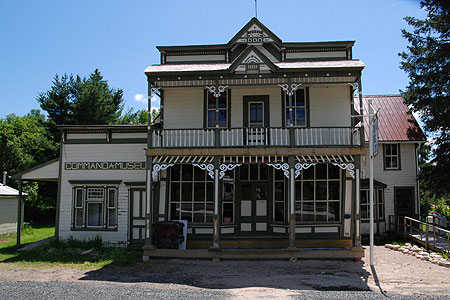 The Commanda General Store